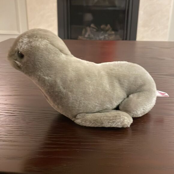 Dakin Grey Seal with Whiskers 1976 Vintage Excellent Condition 10” long Tush tag - Picture 6 of 9